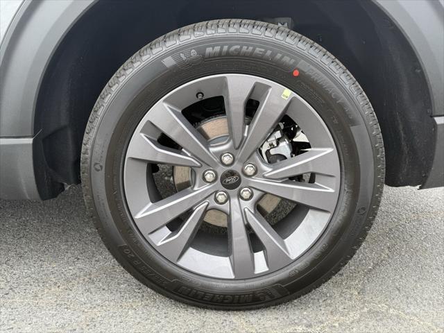 new 2025 Ford Explorer car