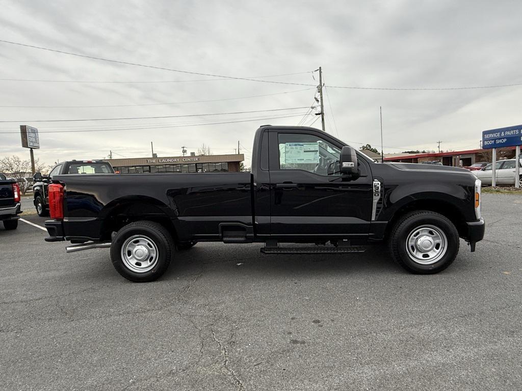 new 2025 Ford F-350 car, priced at $40,277