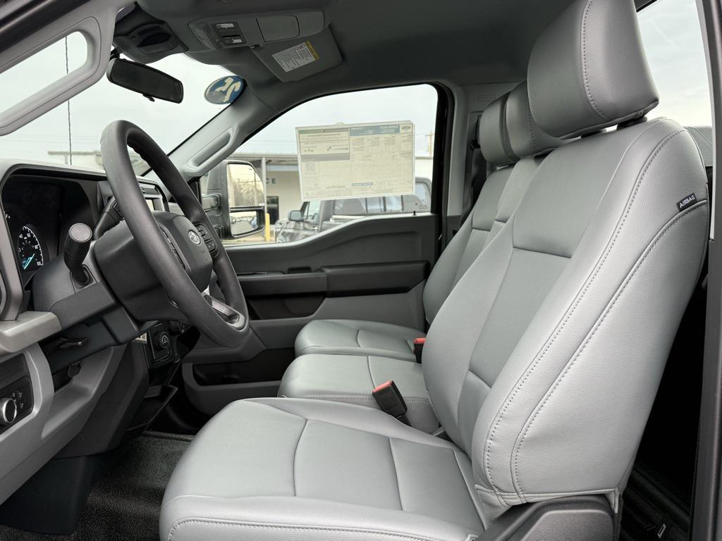 new 2025 Ford F-350 car, priced at $40,277