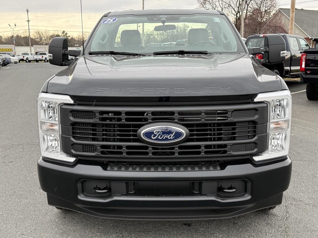 new 2025 Ford F-350 car, priced at $40,277