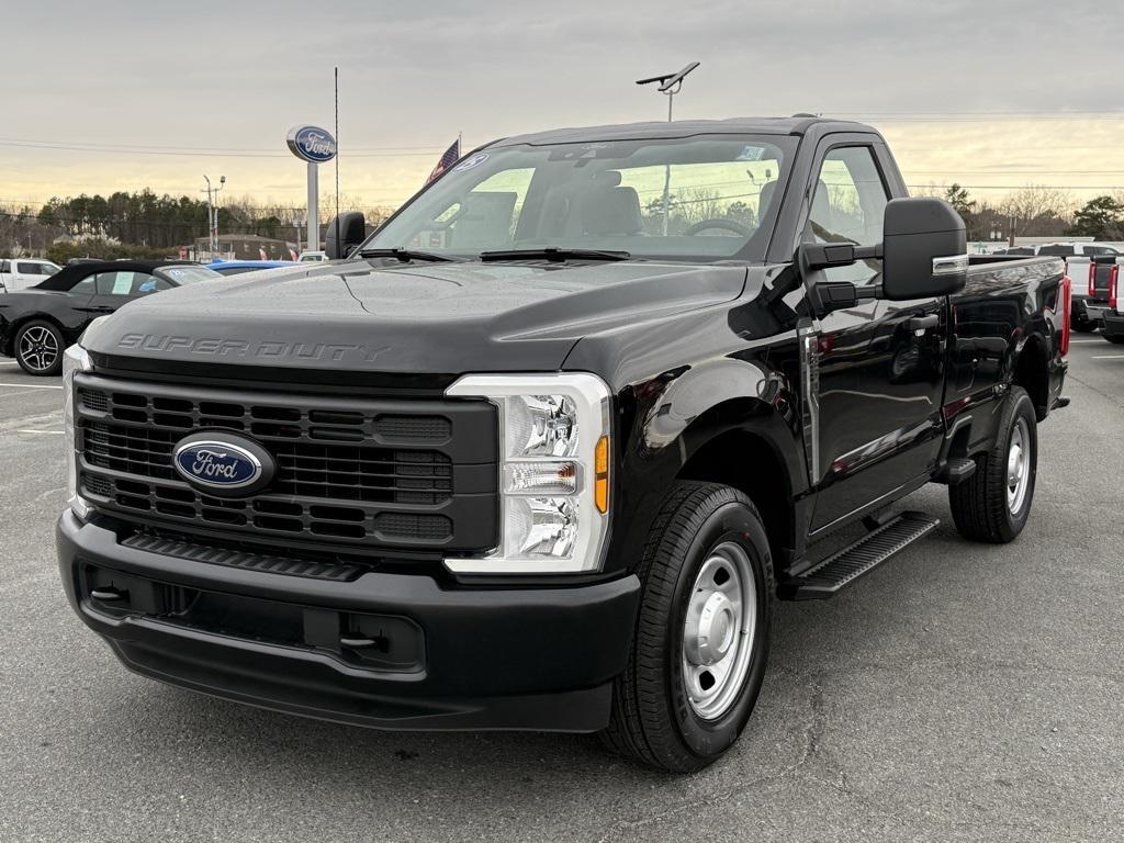 new 2025 Ford F-350 car, priced at $40,277