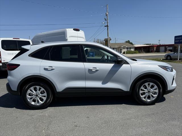 new 2025 Ford Escape car, priced at $27,777