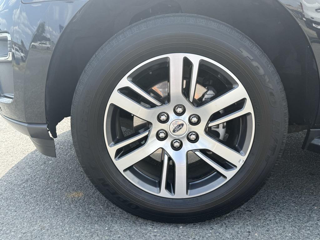 used 2023 Ford Expedition car, priced at $41,777