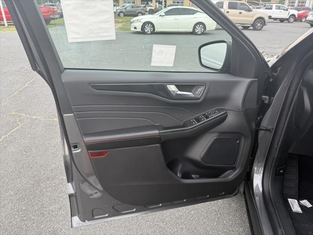 new 2025 Ford Escape car, priced at $34,277