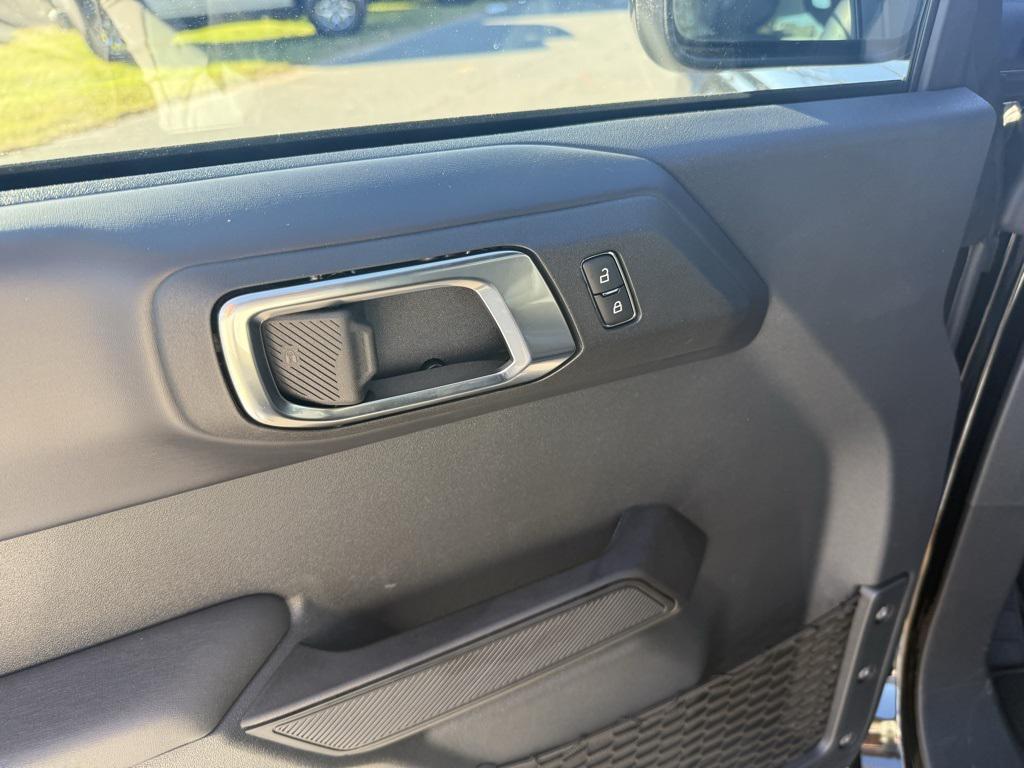 new 2025 Ford Bronco car, priced at $54,277