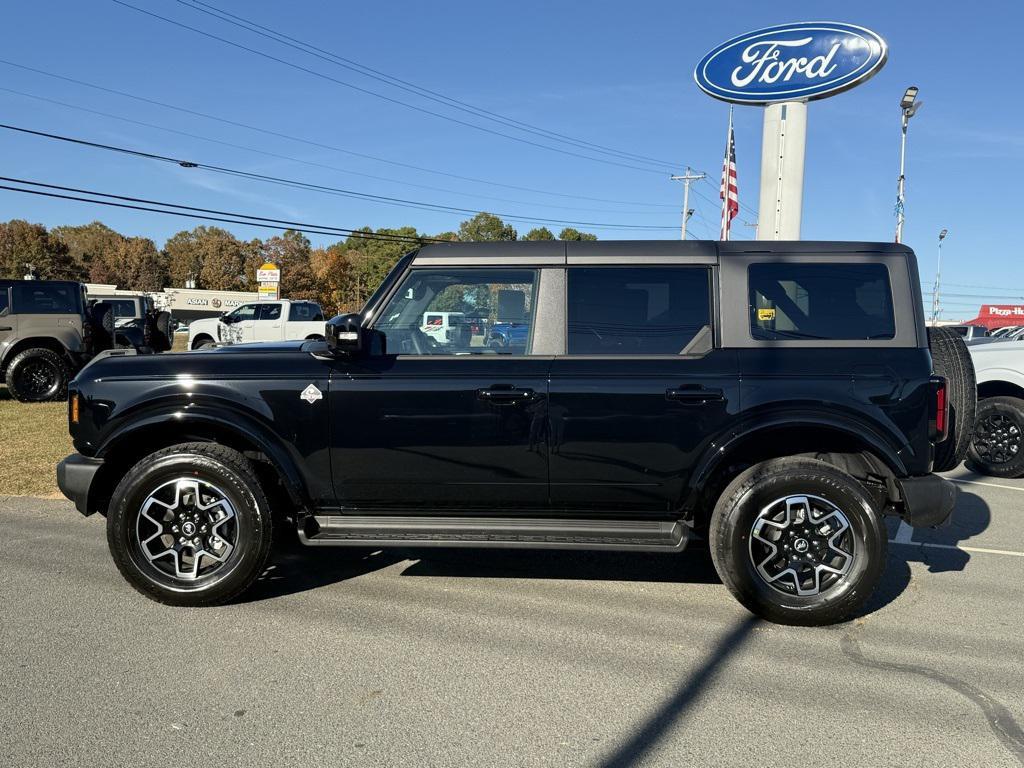new 2025 Ford Bronco car, priced at $54,277