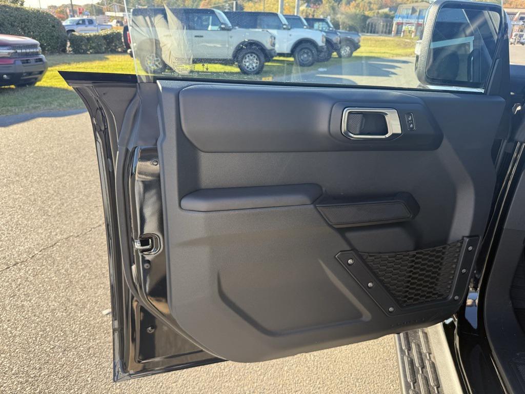 new 2025 Ford Bronco car, priced at $54,277