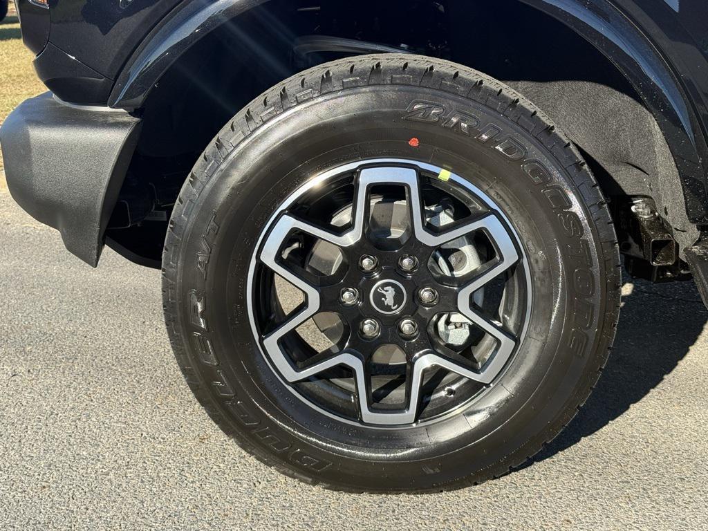 new 2025 Ford Bronco car, priced at $54,277