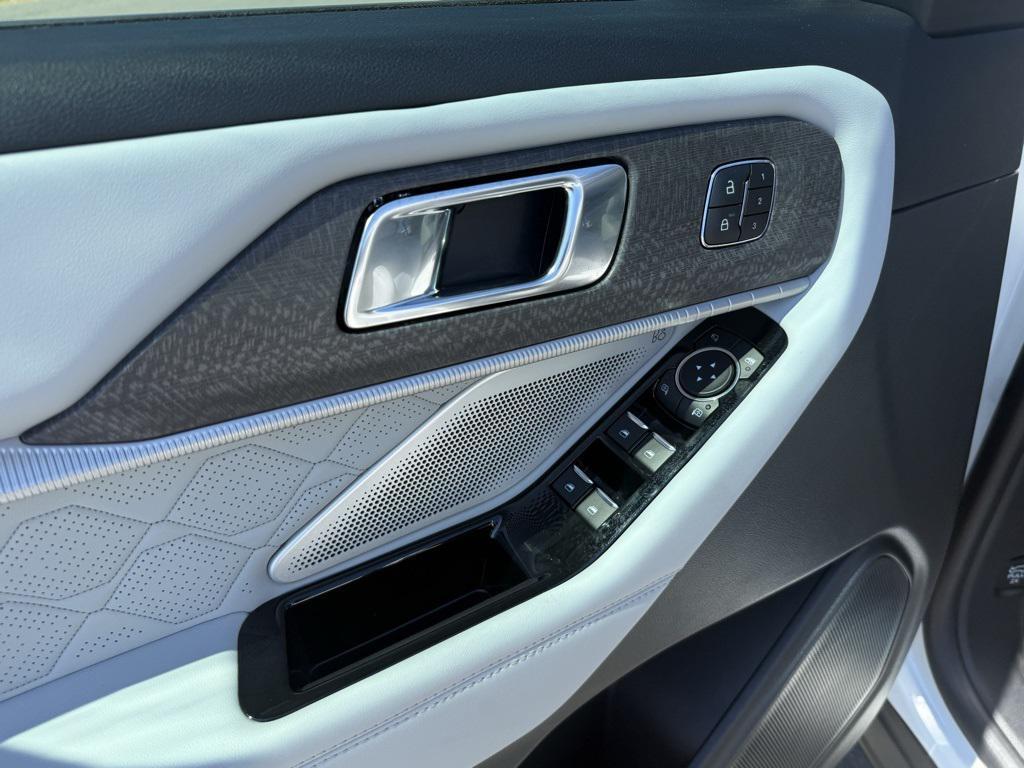 new 2025 Ford Explorer car, priced at $60,777