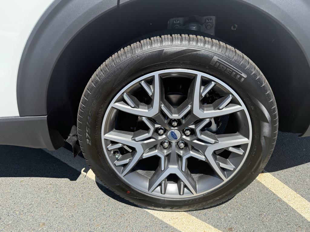 new 2025 Ford Explorer car, priced at $60,777