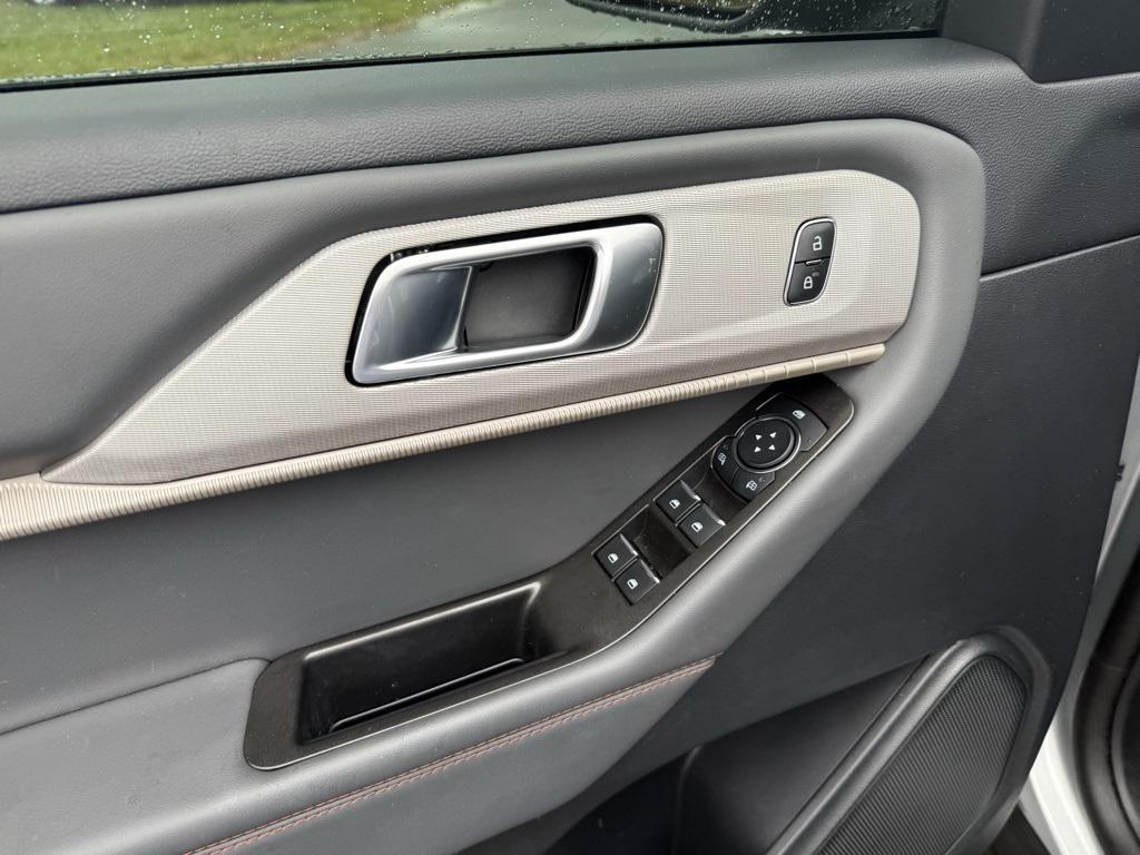 used 2025 Ford Explorer car, priced at $36,277