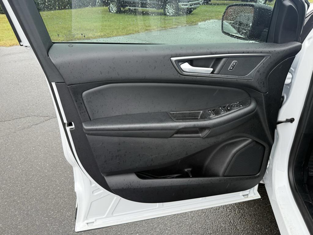 used 2024 Ford Edge car, priced at $26,277