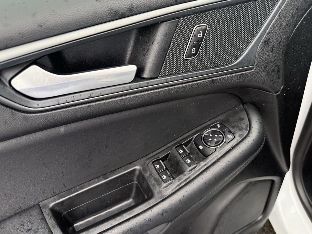 used 2024 Ford Edge car, priced at $26,277