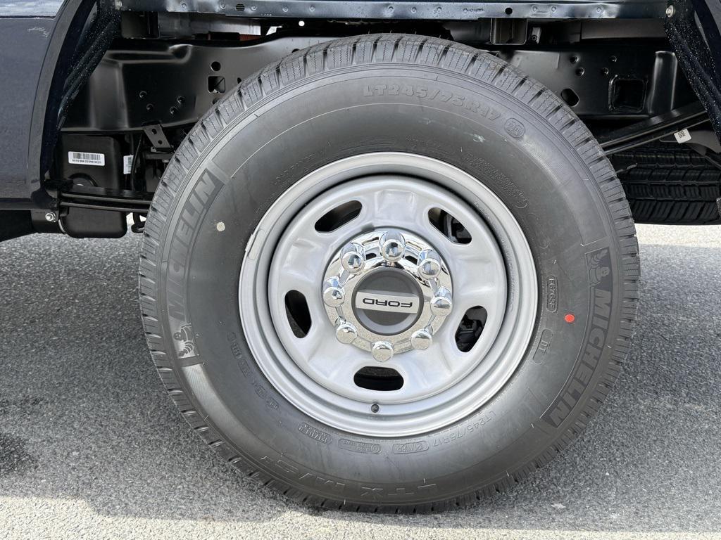 new 2025 Ford F-250 car, priced at $58,777