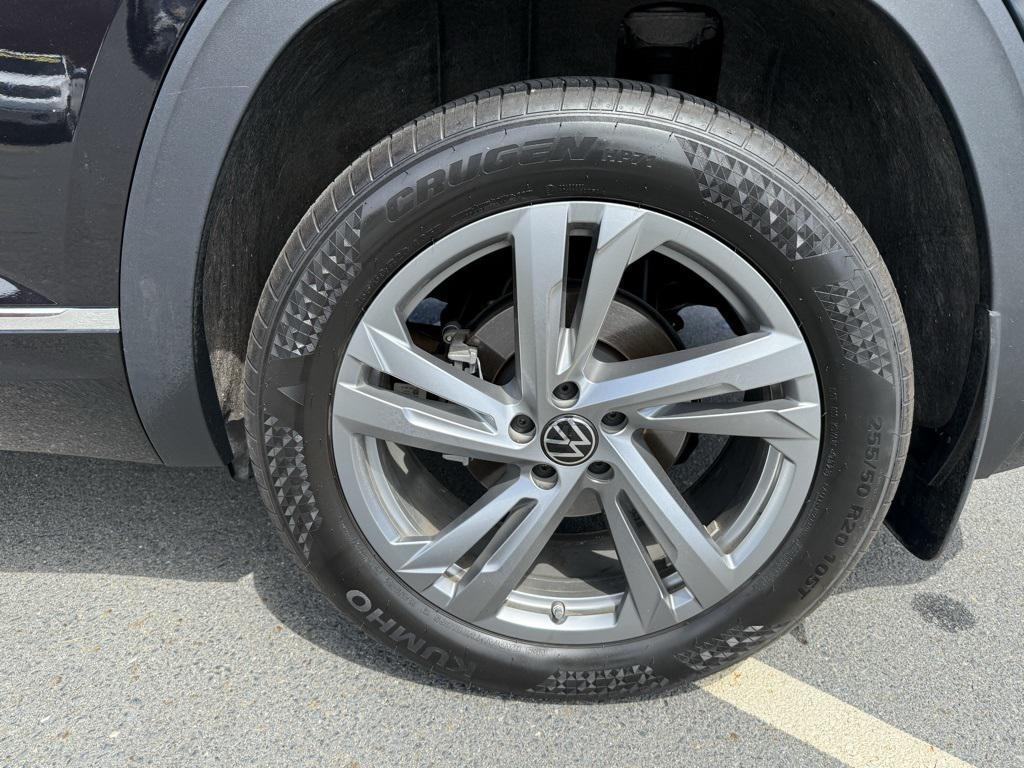 used 2024 Volkswagen Atlas Cross Sport car, priced at $37,277