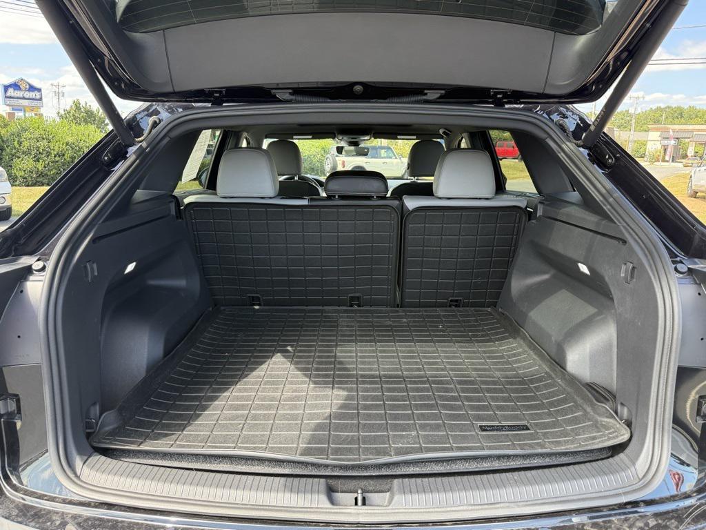 used 2024 Volkswagen Atlas Cross Sport car, priced at $37,277