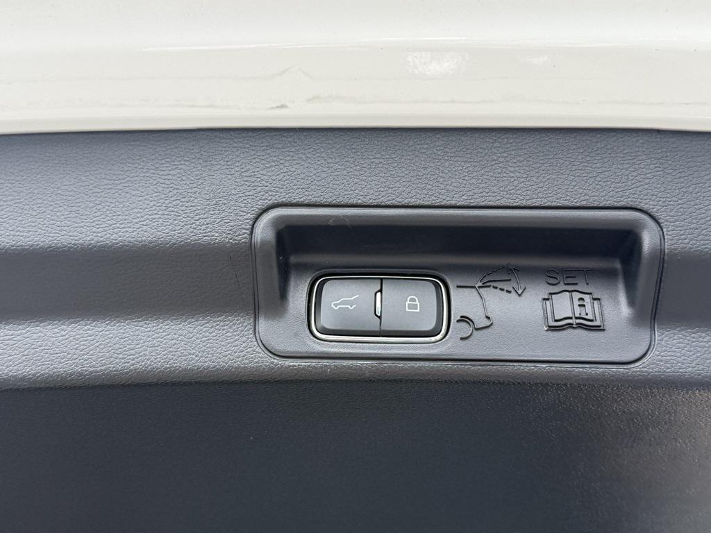 used 2022 Ford Explorer car, priced at $27,777