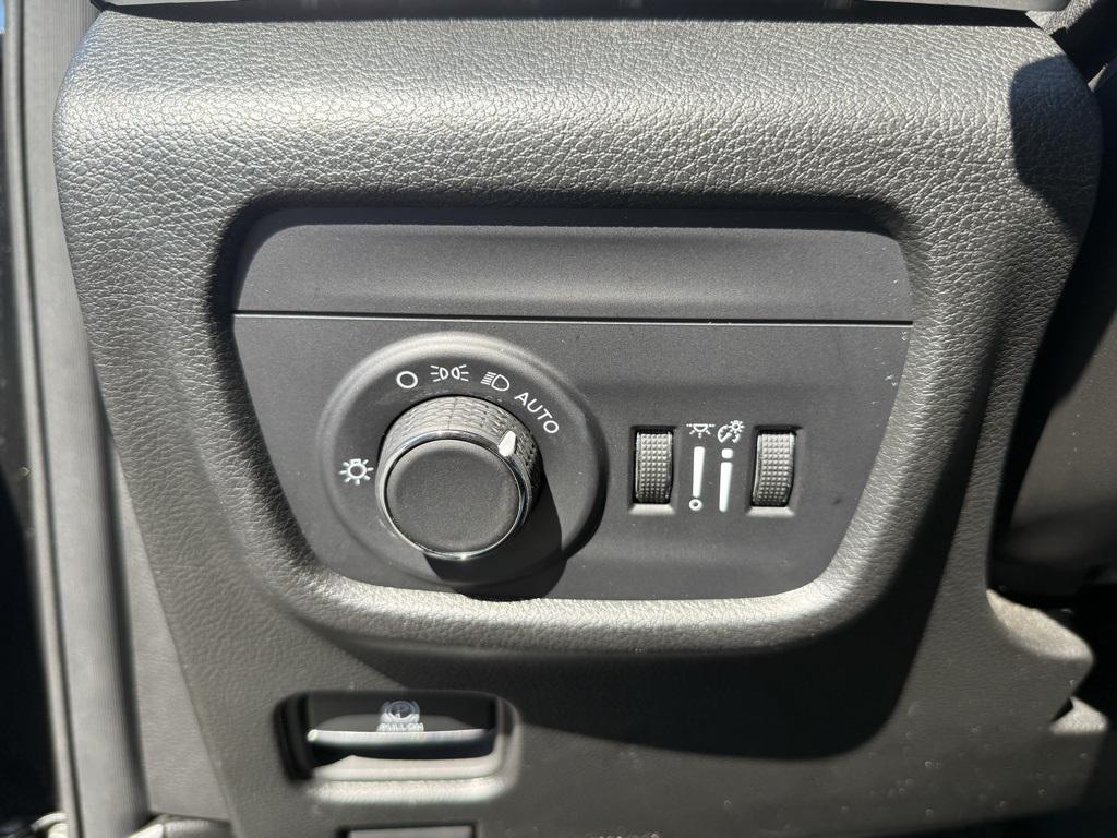 used 2024 Jeep Grand Cherokee L car, priced at $37,277