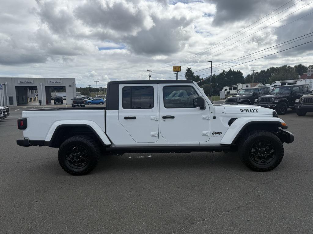 used 2023 Jeep Gladiator car, priced at $32,277