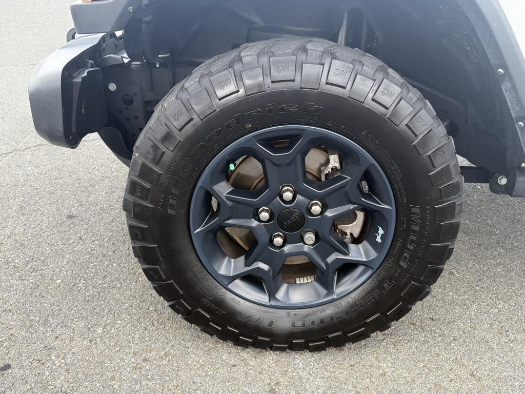 used 2023 Jeep Gladiator car, priced at $32,277