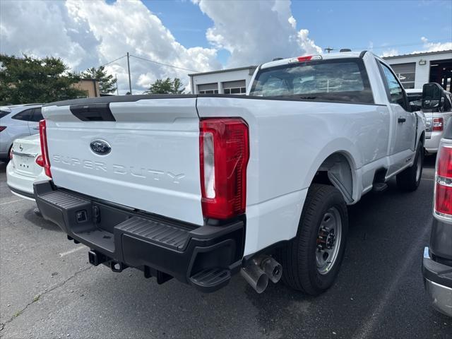 new 2025 Ford F-350 car