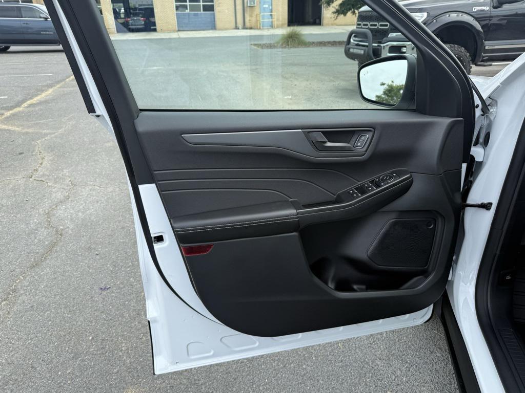new 2025 Ford Escape car, priced at $30,777
