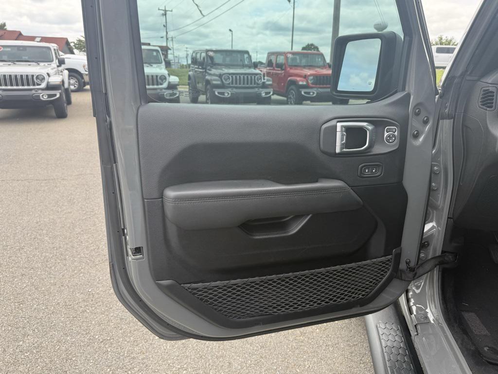 used 2021 Jeep Wrangler car, priced at $25,000