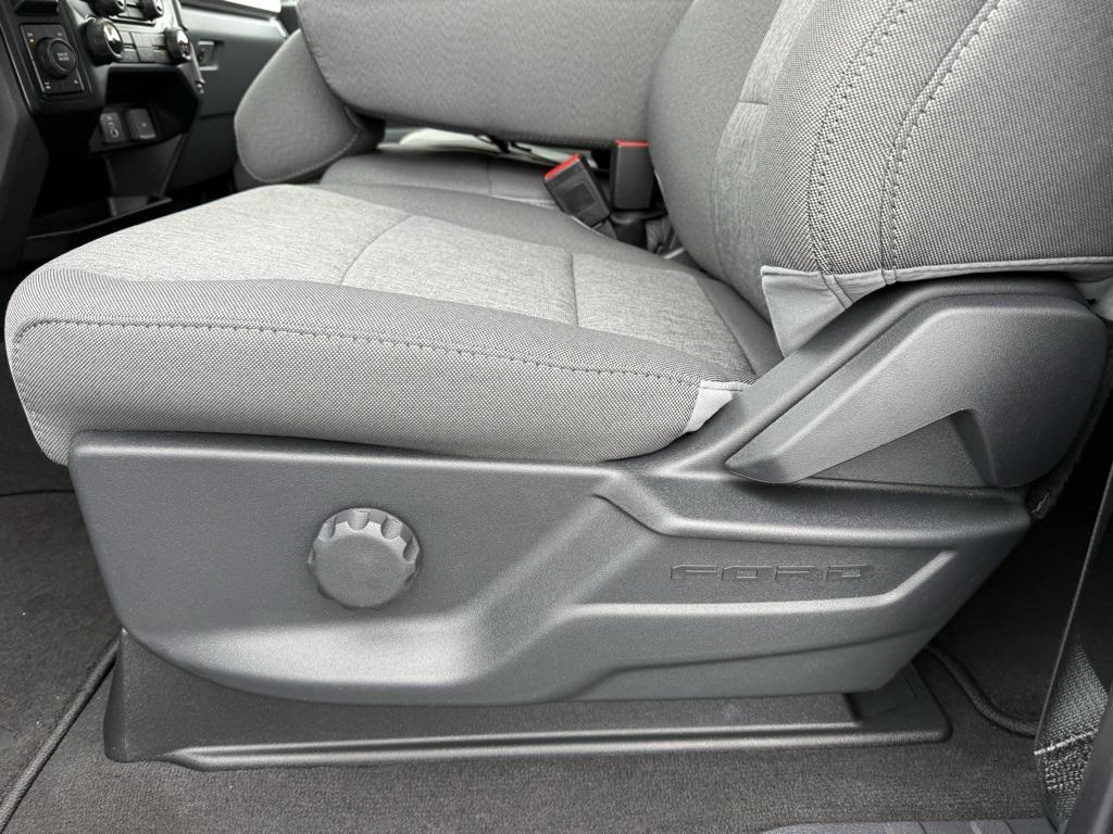 new 2025 Ford F-350 car, priced at $58,277