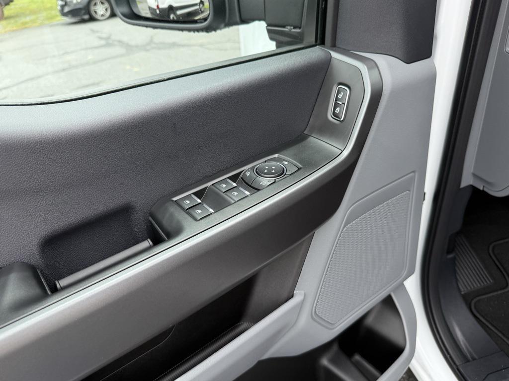 new 2025 Ford F-350 car, priced at $58,277