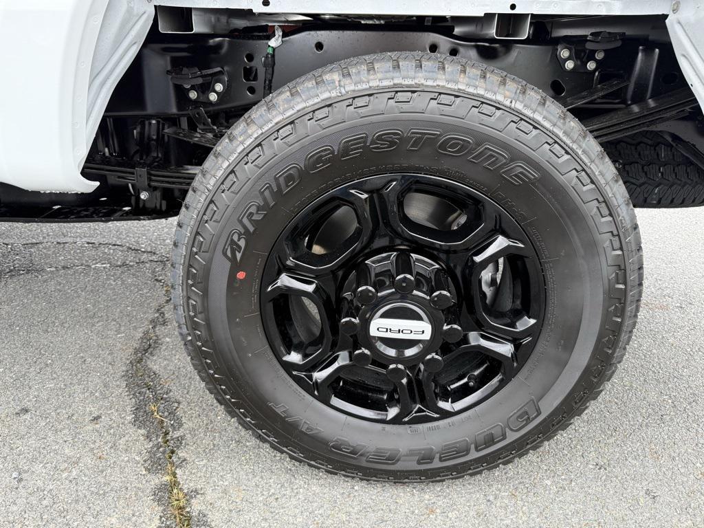new 2025 Ford F-350 car, priced at $58,277