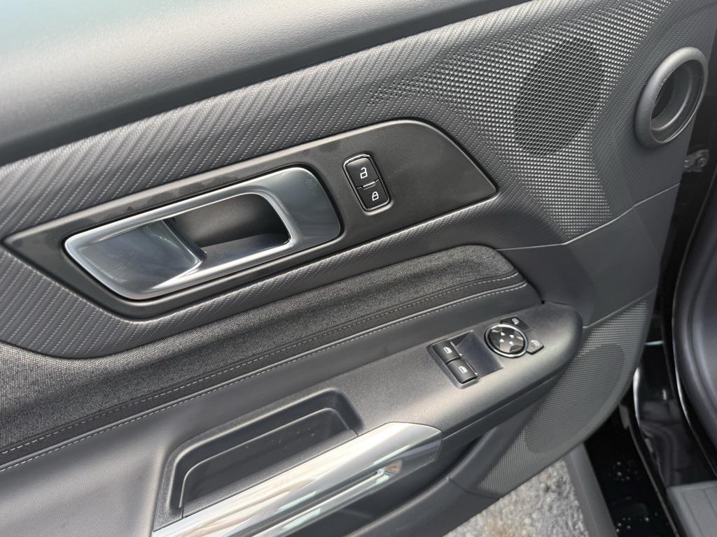 new 2025 Ford Mustang car