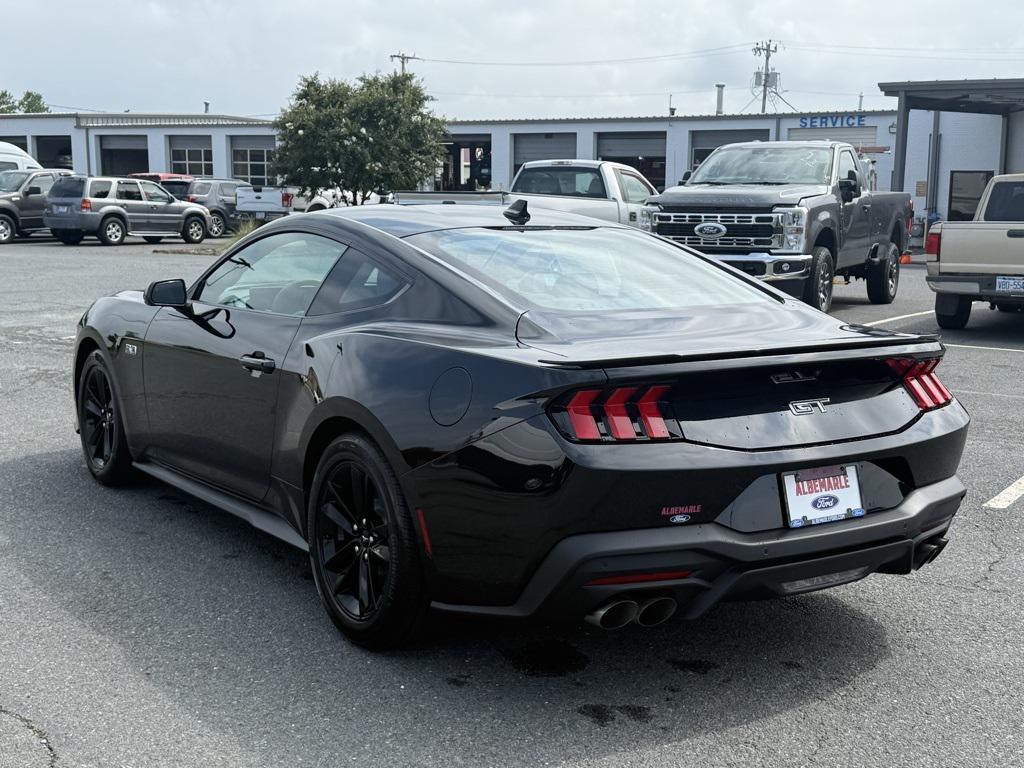 new 2025 Ford Mustang car
