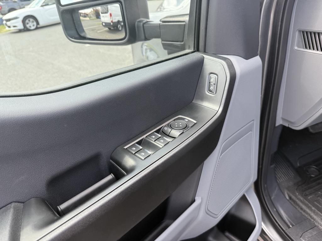 new 2025 Ford F-350 car, priced at $59,277