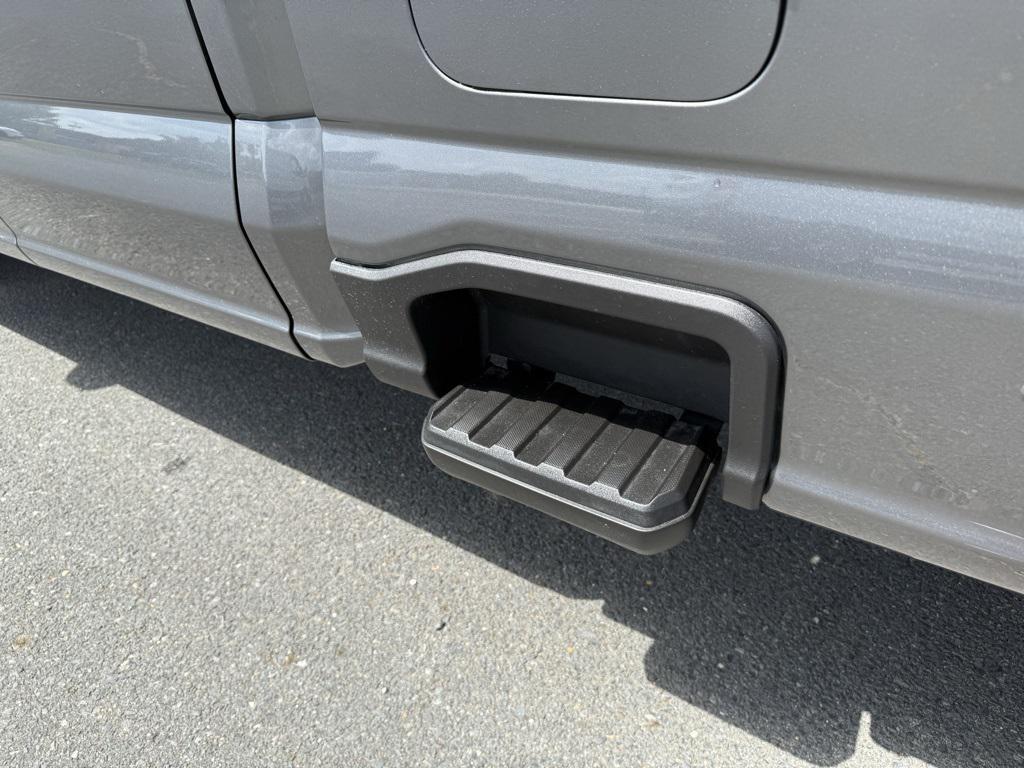 new 2025 Ford F-350 car, priced at $59,277