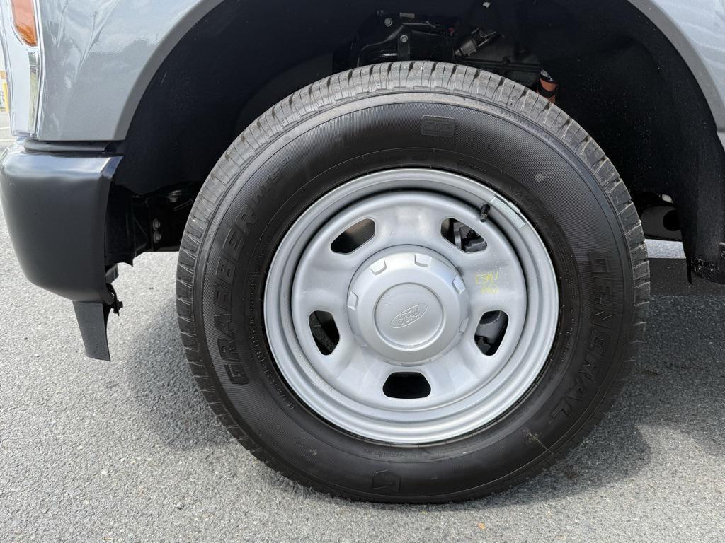 new 2025 Ford F-350 car, priced at $59,277
