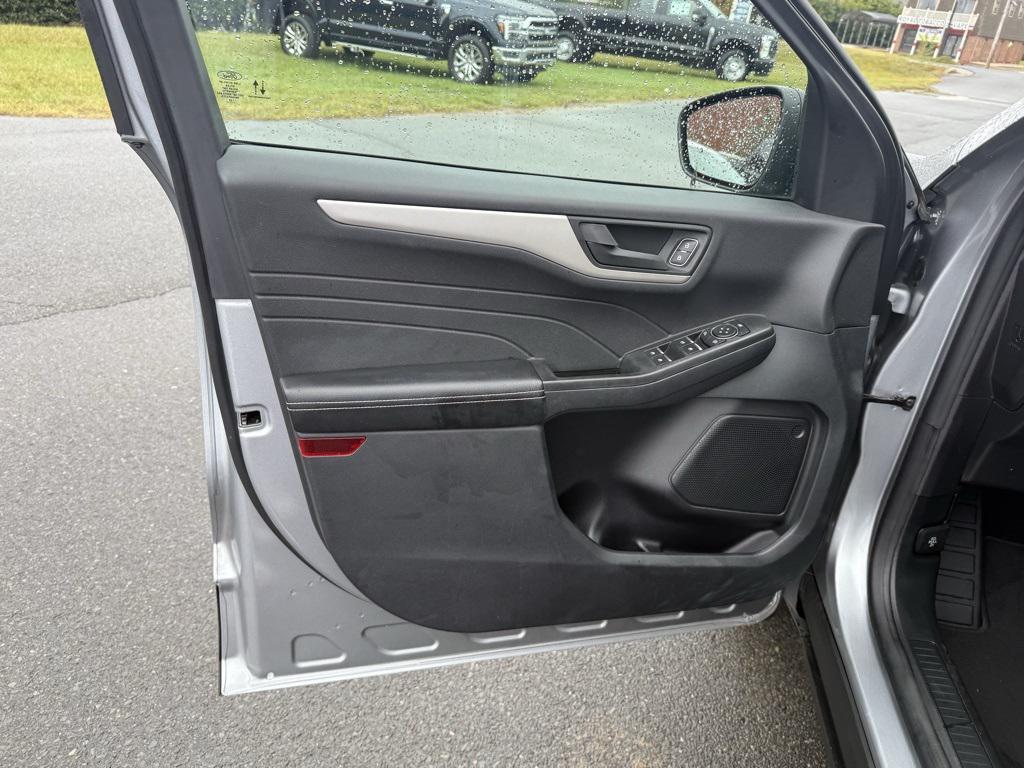 used 2022 Ford Escape car, priced at $19,277