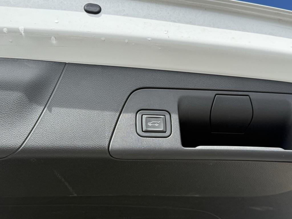 used 2023 Buick Envision car, priced at $34,000