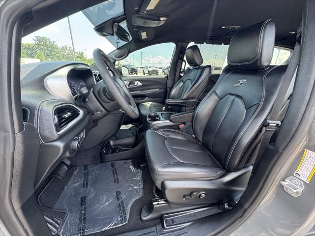 used 2023 Chrysler Pacifica car, priced at $26,995