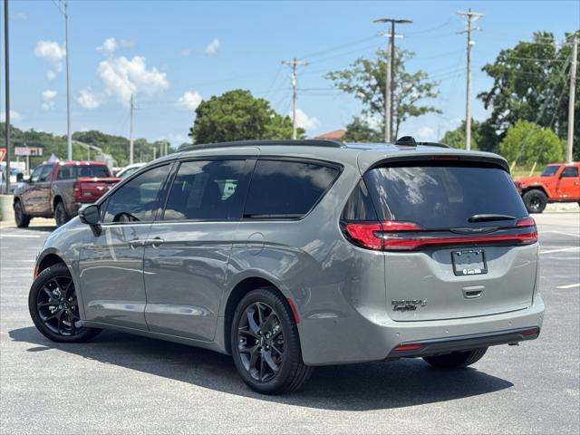 used 2023 Chrysler Pacifica car, priced at $26,995