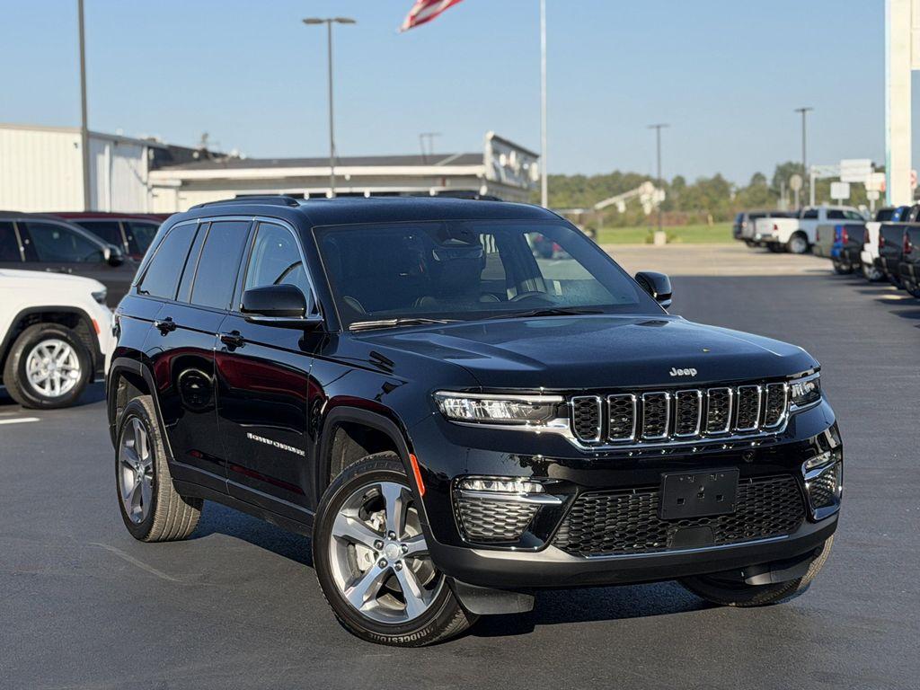 new 2025 Jeep Grand Cherokee car, priced at $41,400