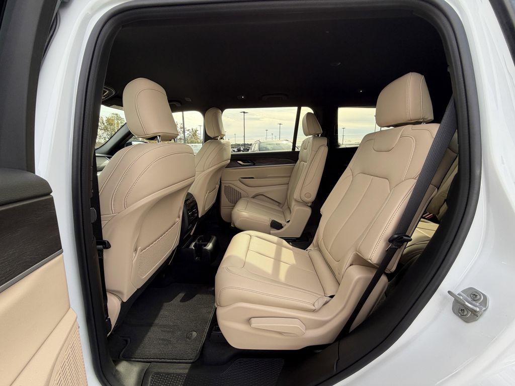 new 2025 Jeep Grand Cherokee L car, priced at $47,125