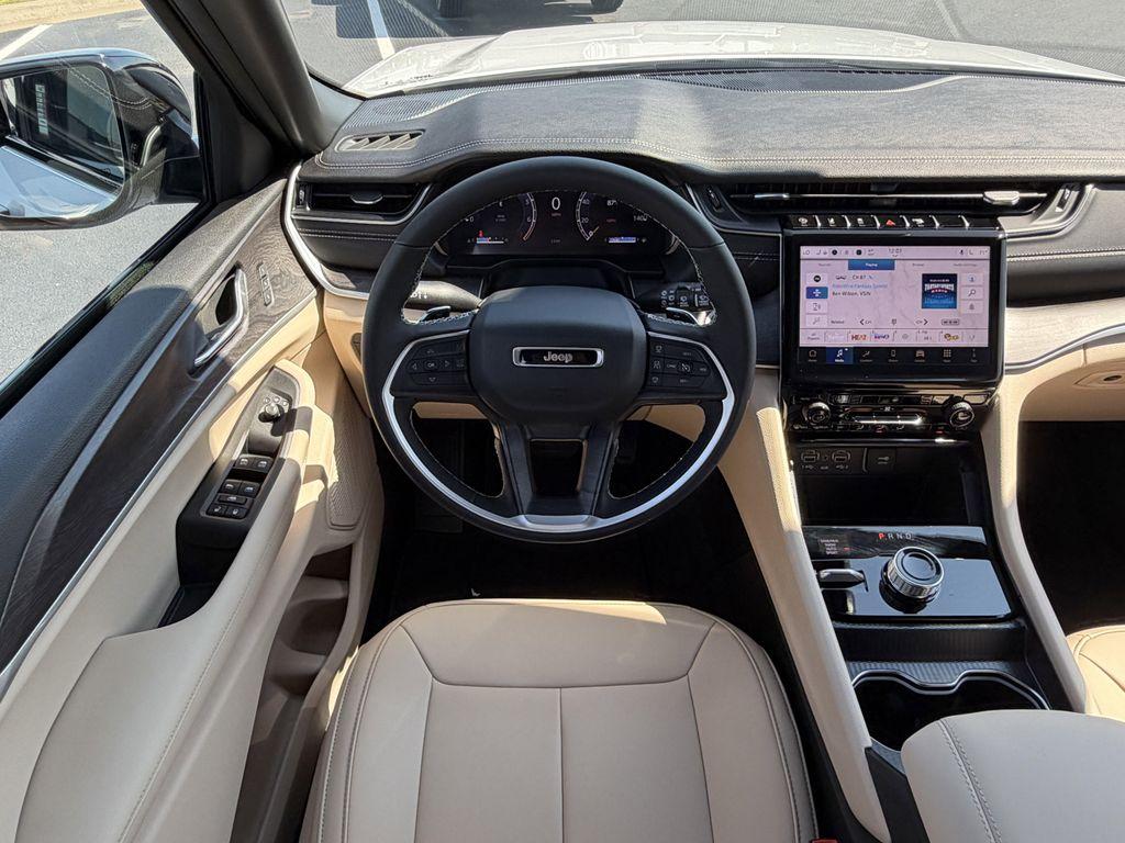 new 2025 Jeep Grand Cherokee L car, priced at $44,211