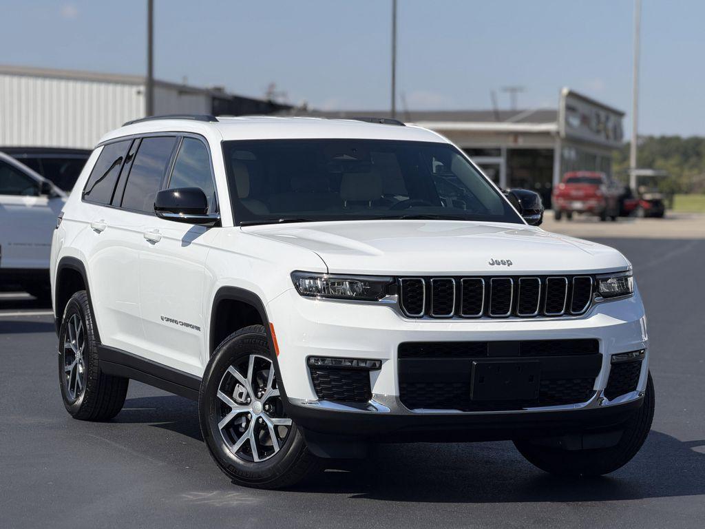 new 2025 Jeep Grand Cherokee L car, priced at $44,211