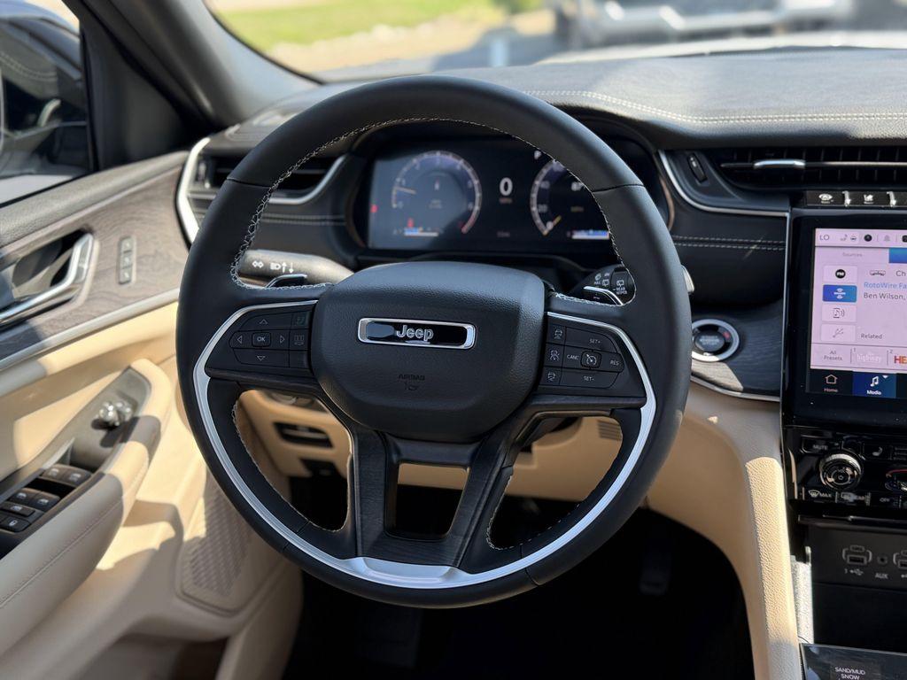 new 2025 Jeep Grand Cherokee L car, priced at $44,211