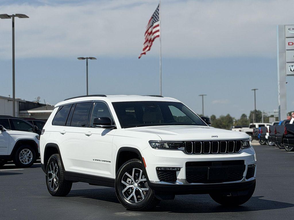 new 2025 Jeep Grand Cherokee L car, priced at $48,900