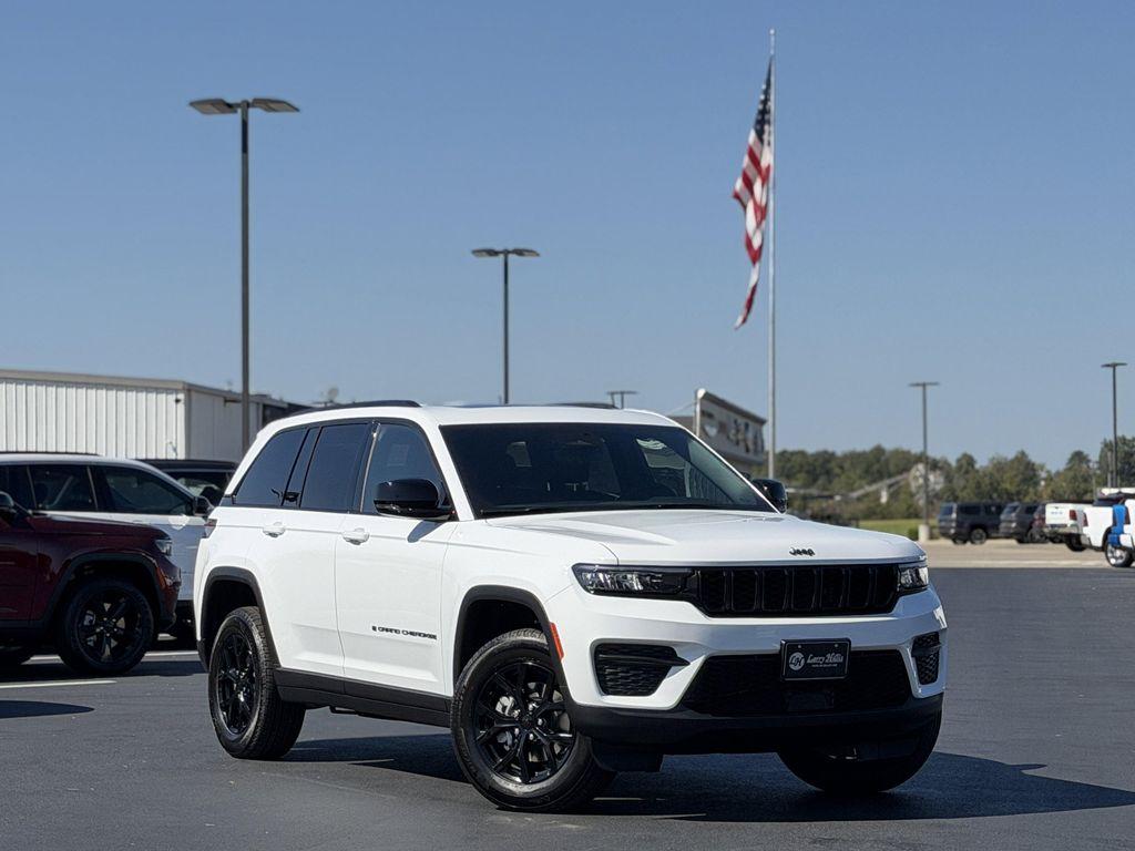 new 2025 Jeep Grand Cherokee car, priced at $42,342