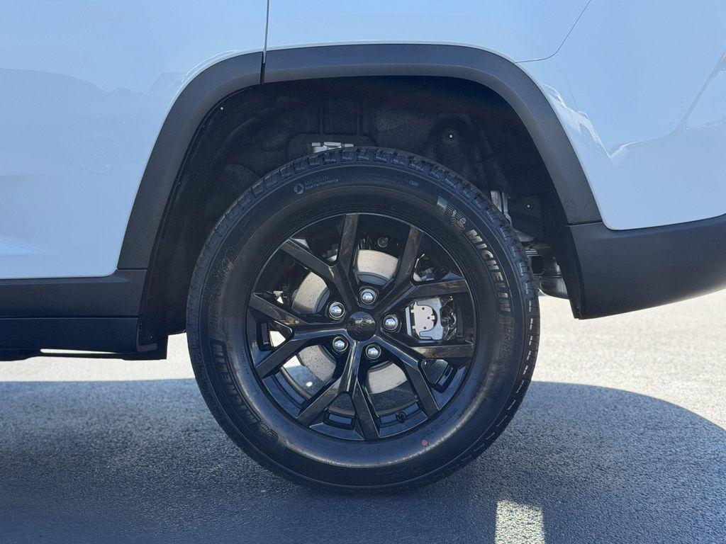 new 2025 Jeep Grand Cherokee car, priced at $42,342