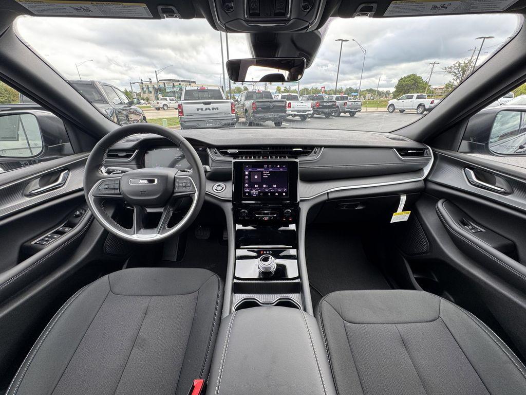 new 2025 Jeep Grand Cherokee L car, priced at $44,125