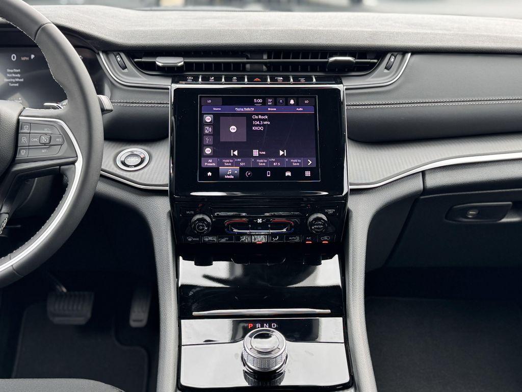 new 2025 Jeep Grand Cherokee L car, priced at $44,125
