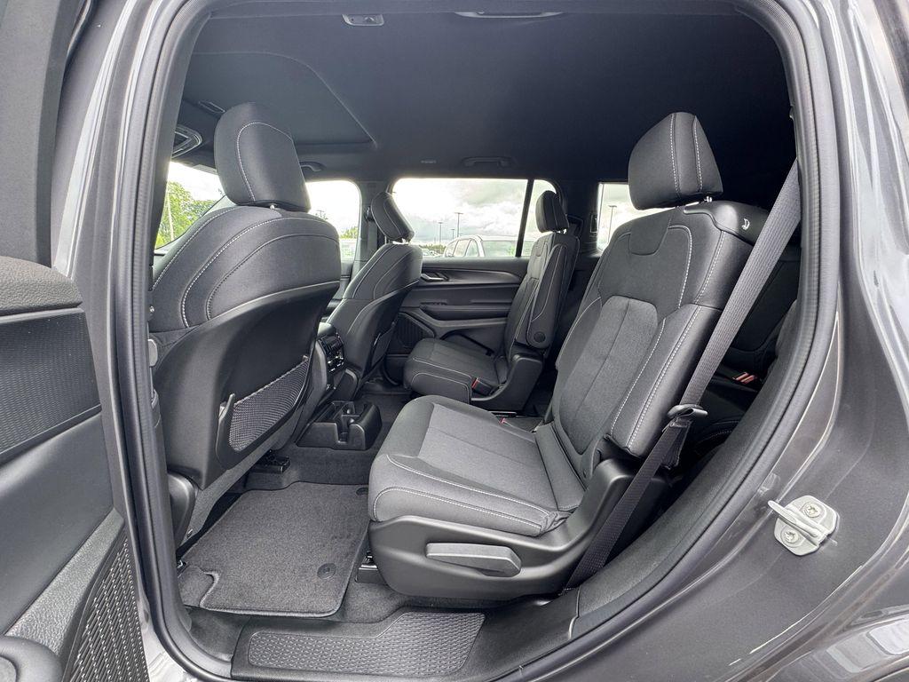 new 2025 Jeep Grand Cherokee L car, priced at $44,125